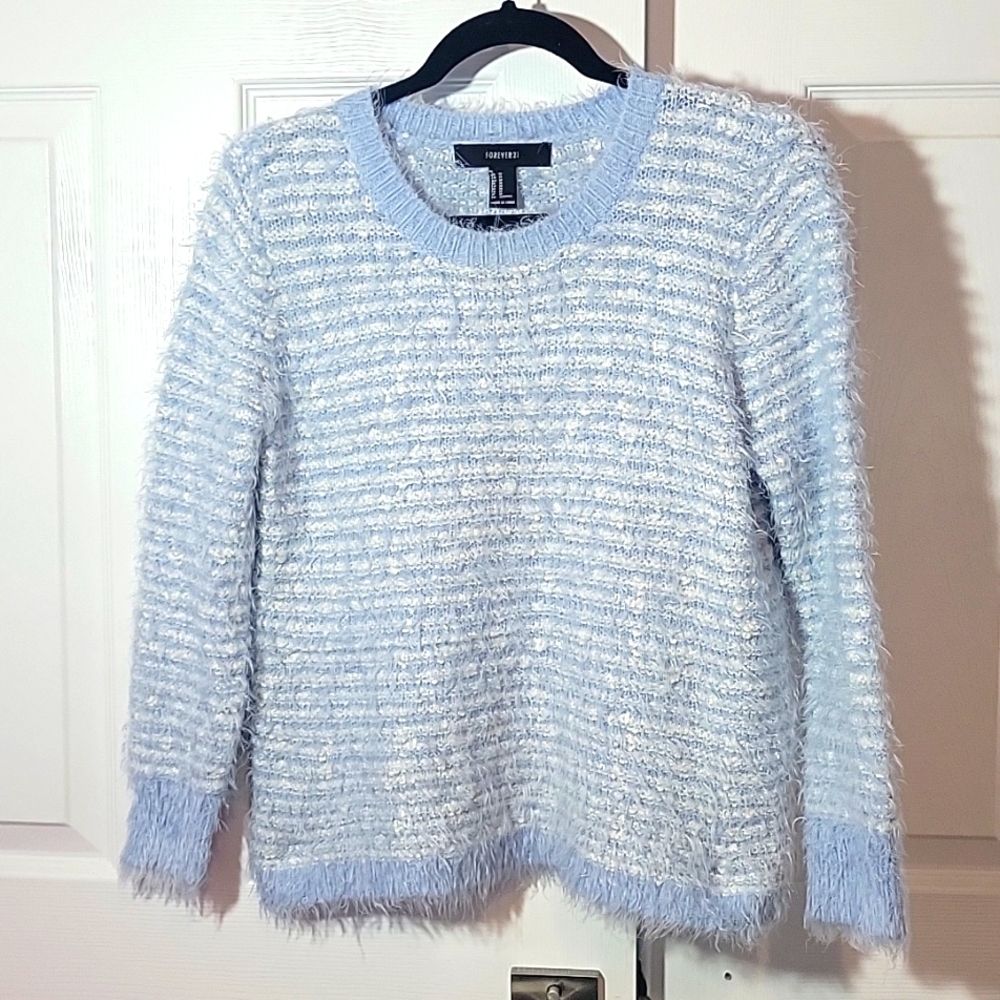 Forever 21 blue&white fluffy sweater